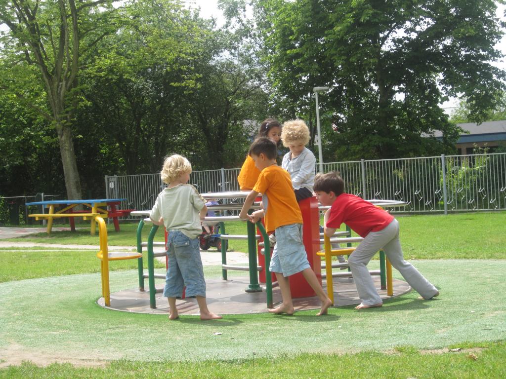 unschoolers in a playground in Leiden