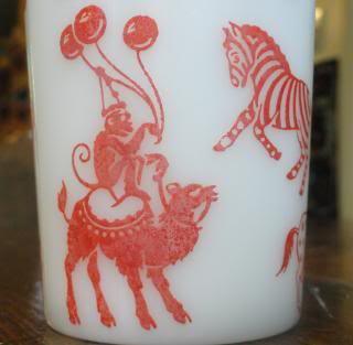 1960s juice glass with circus pictures